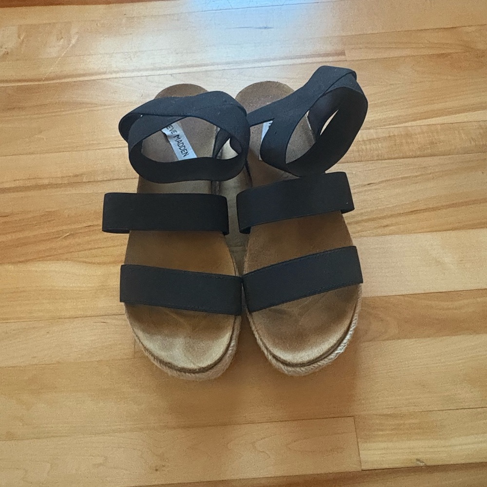Steve Madden platform sandals